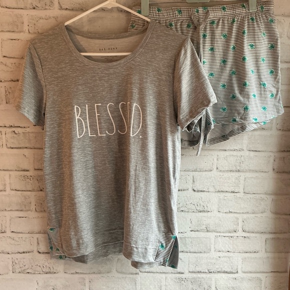 Rae Dunn Size M Blessed Shamrock Pajama Set - Picture 1 of 4